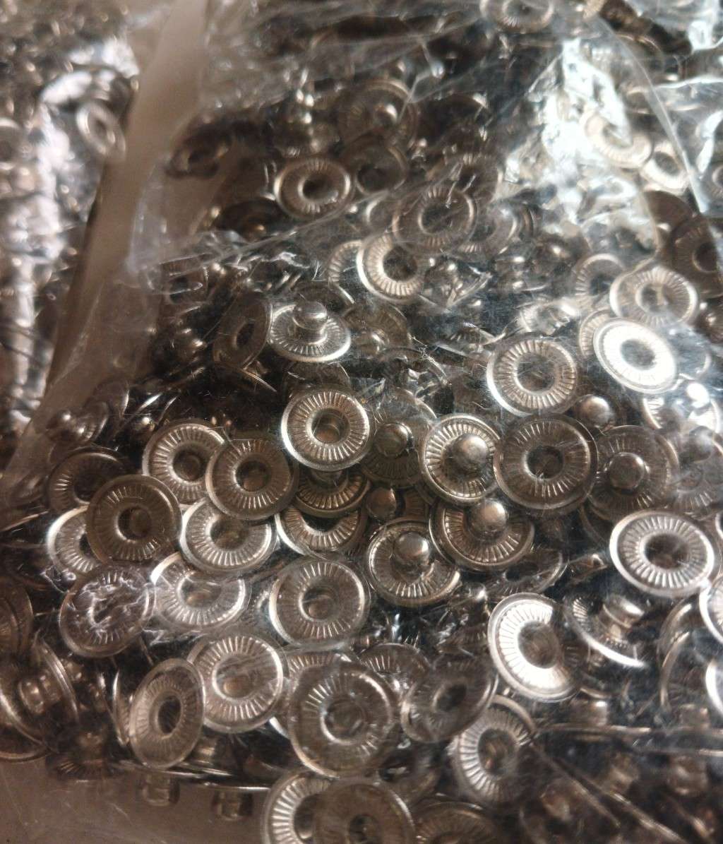 6.7kg Various Denim Buttons