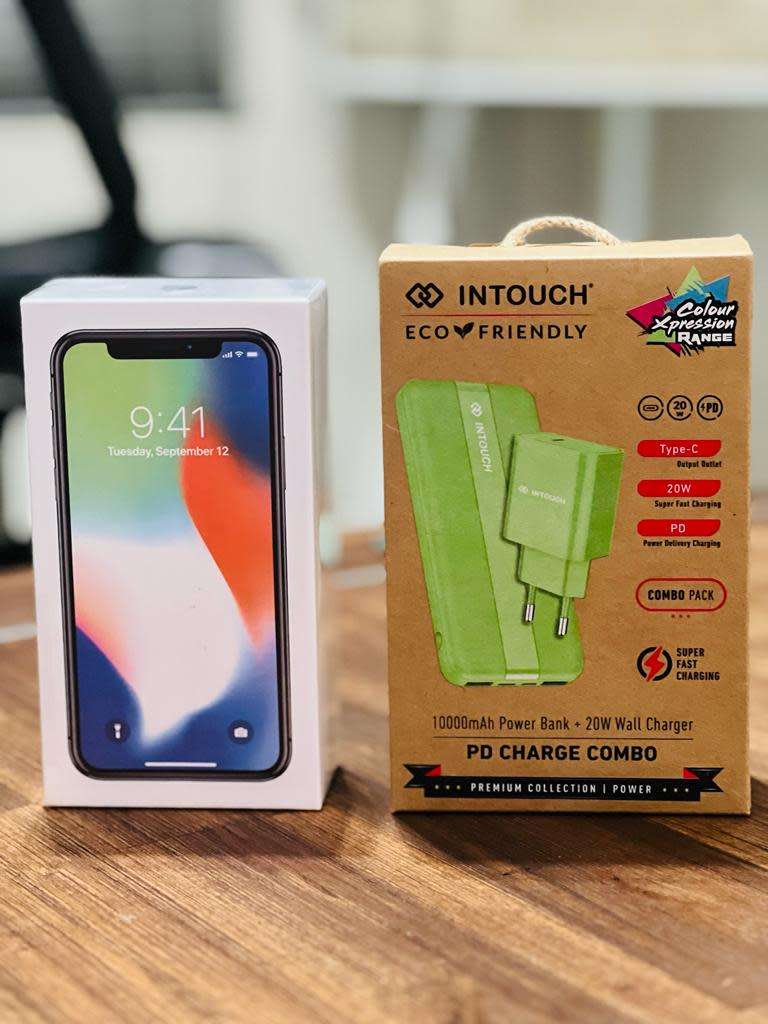 Brand New Sealed iPhone X 256GB with Powerbank and PD Fast Charger - Space Grey