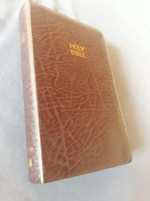 Thomas Nelson NKJ HOLY BIBLE Reference (US import)  - Burgundy Bonded Leather, Thumb Index, as New