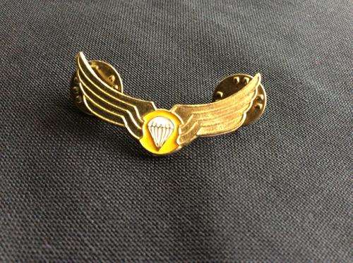 Bophuthatswana Basic Para wing - Mess dress - 2 pins in tact