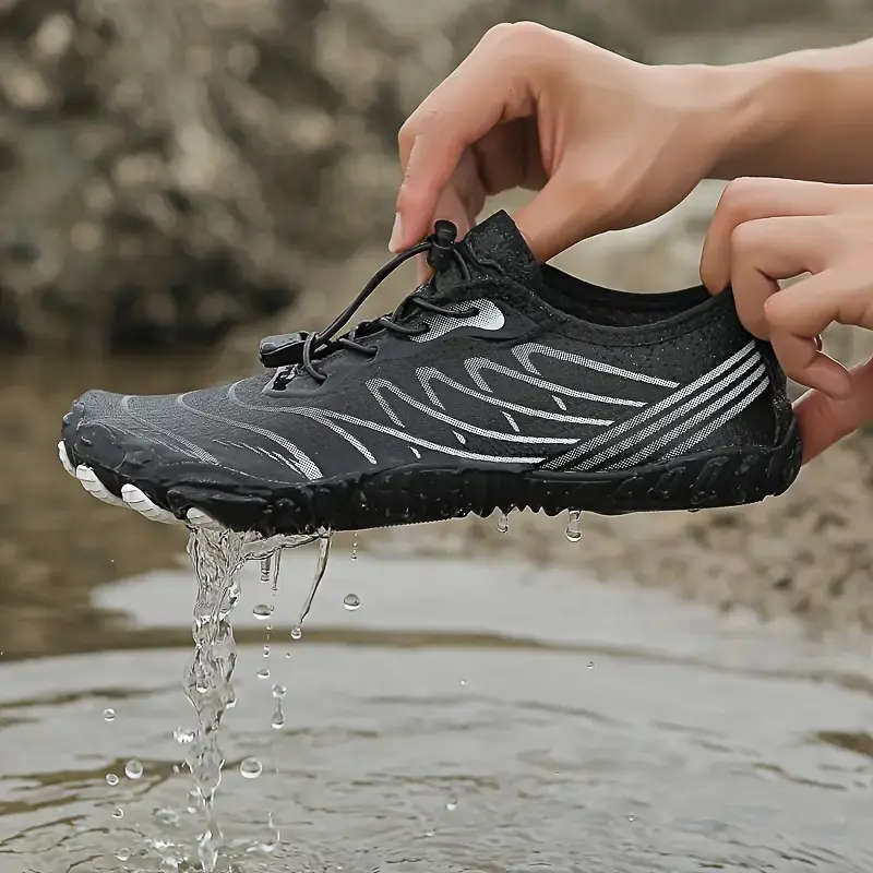 Unisex Lightweight Black Aqua/ beach shoes Size 7