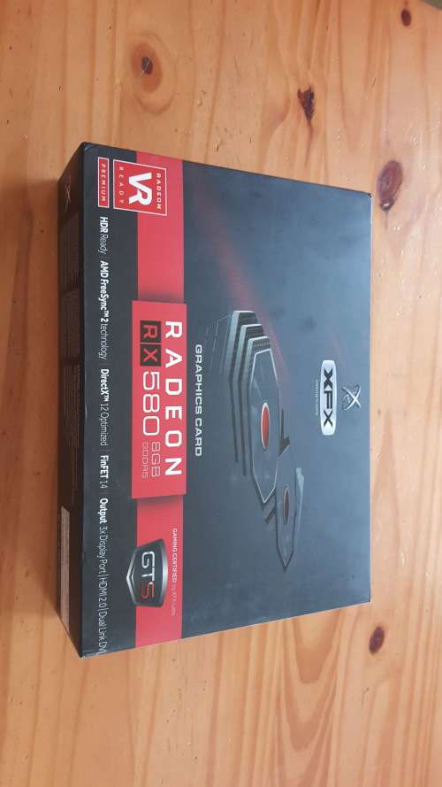 XFX RX580 8GB  (WORKING ALMOST NEW )