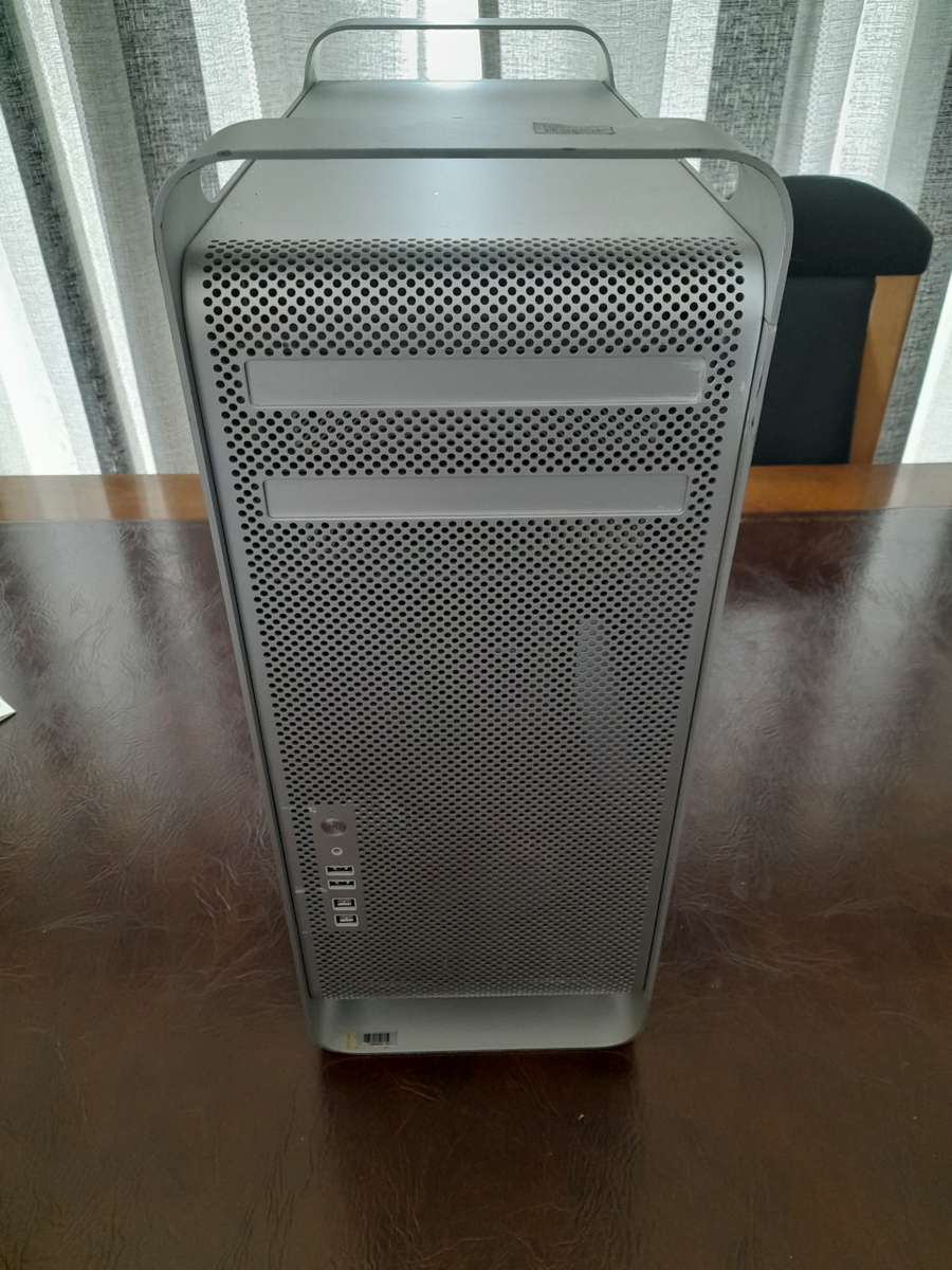 APPLE Mac Pro 12 CORE 24 THREAD, 24GB RAM, DUAL CPU, AMD GPU, 2TB.