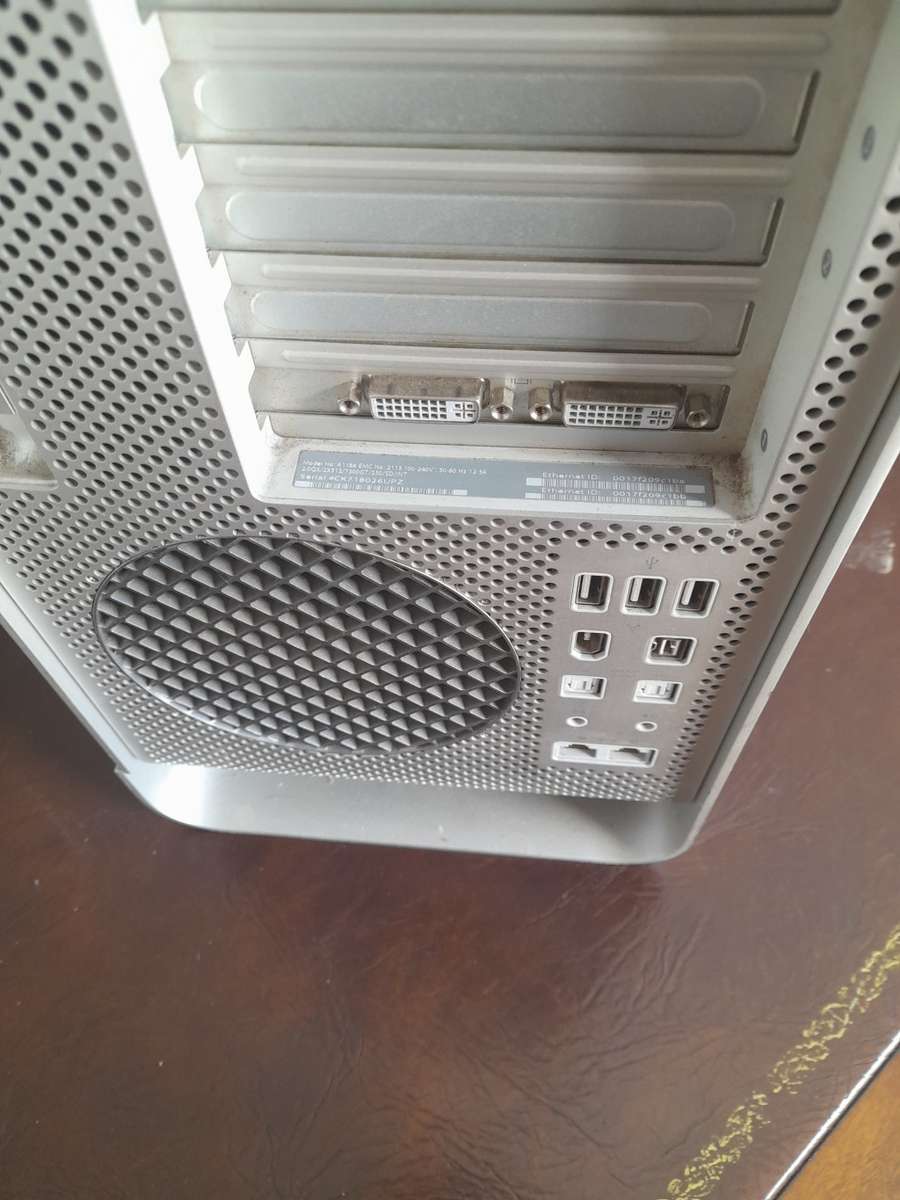 Mac Pro (Ram: 8gb CPU: xeon 5130 x2 (2.0qx) GPU: 7300GT)