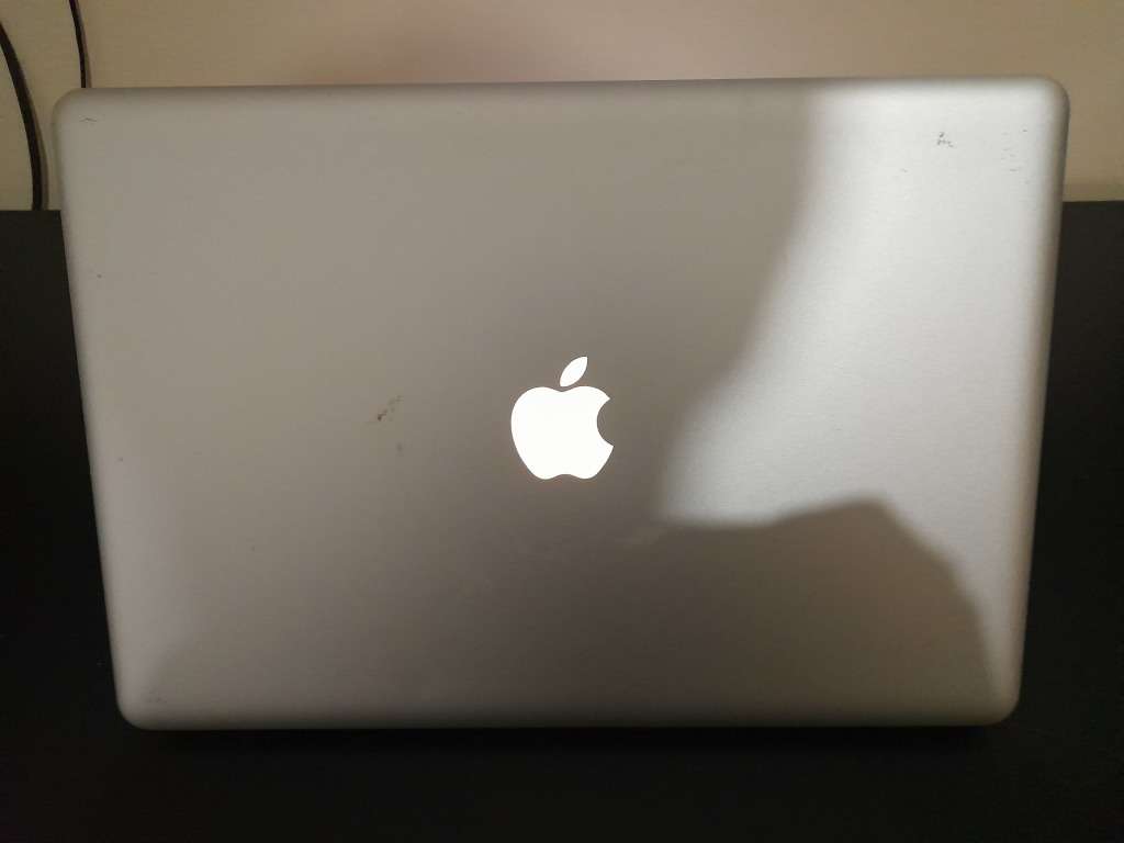 15 INCH Macbook Pro Core i7