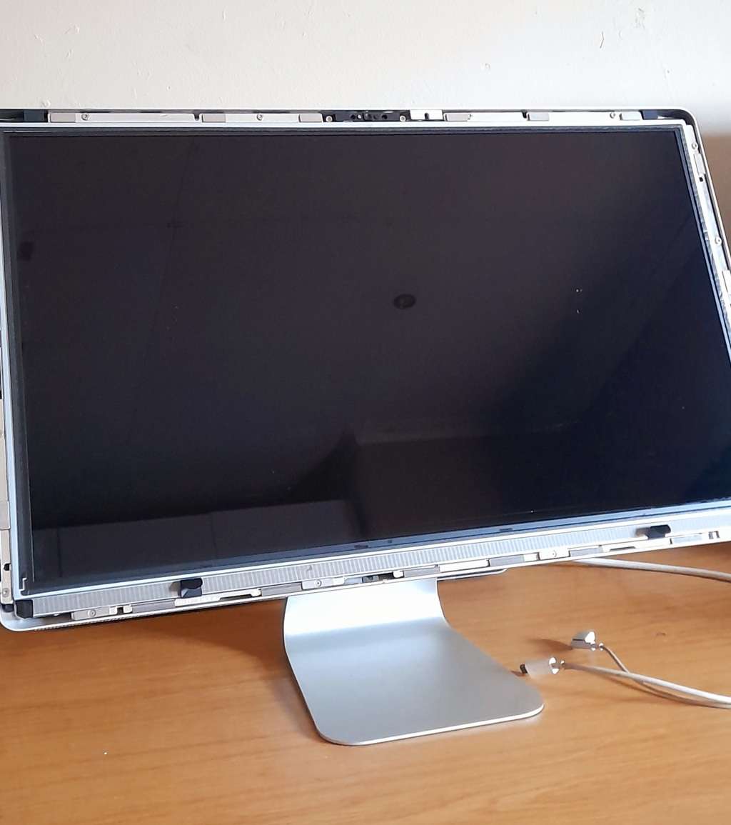 27 inch APPLE Thunderbolt Display