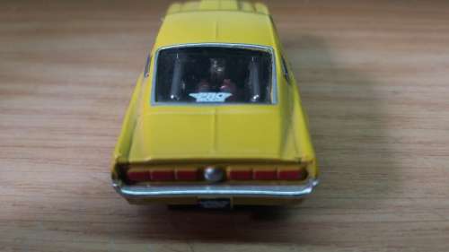 Maisto: 1967 Ford Mustang GT (Rubber Tires / Hood Opening)