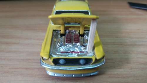 Maisto: 1967 Ford Mustang GT (Rubber Tires / Hood Opening)