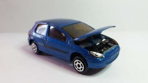 Majorette: Peugeot 307 - Moving Parts