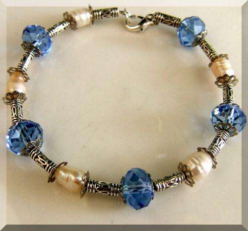 EXQUISITE!!! HAND CRAFTED BRACELET WITH STUNNING CRYSTAL, FRESHWATER PEARL AND TIBETAN SILVER BEADS