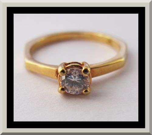 SNAP FRIDAY!!! GORGEOUS LADIES RING WITH CUBIC ZIRCONIA DIAMOND SET IN 18K YELLOW GOLD PLATED RING