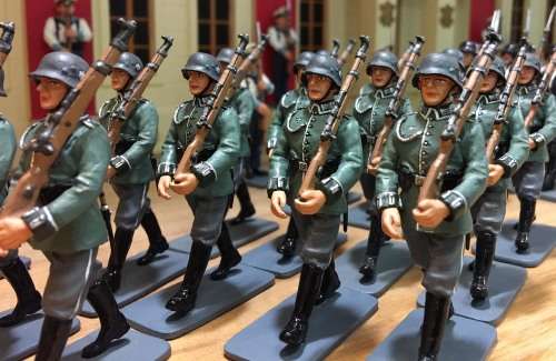 KING & COUNTRY: WW2 WEHRMACHT RIFLEMAN