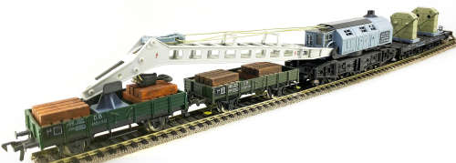 FLEISCHMANN RAILROAD CRANE SET (HO)
