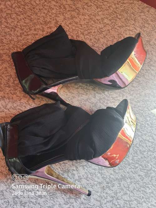 Black Stilettos with Gold Heels - Size 8