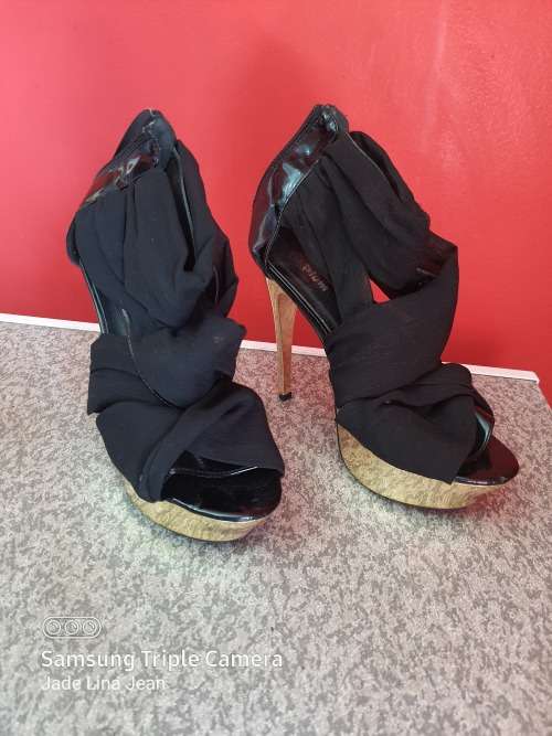 Black Stilettos with Gold Heels - Size 8