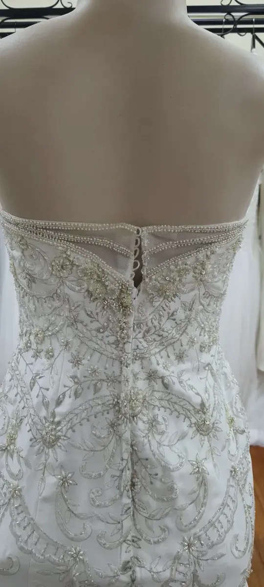 Mermaid Wedding Dress Available in Size 4 or Size 12