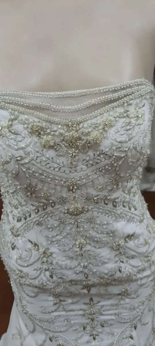 Mermaid Wedding Dress Available in Size 4 or Size 12