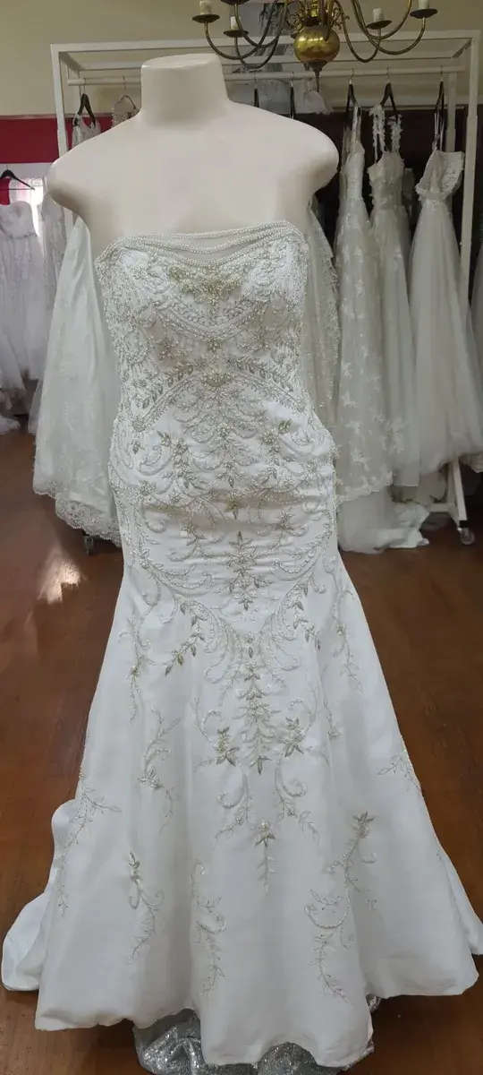 Mermaid Wedding Dress Available in Size 4 or Size 12