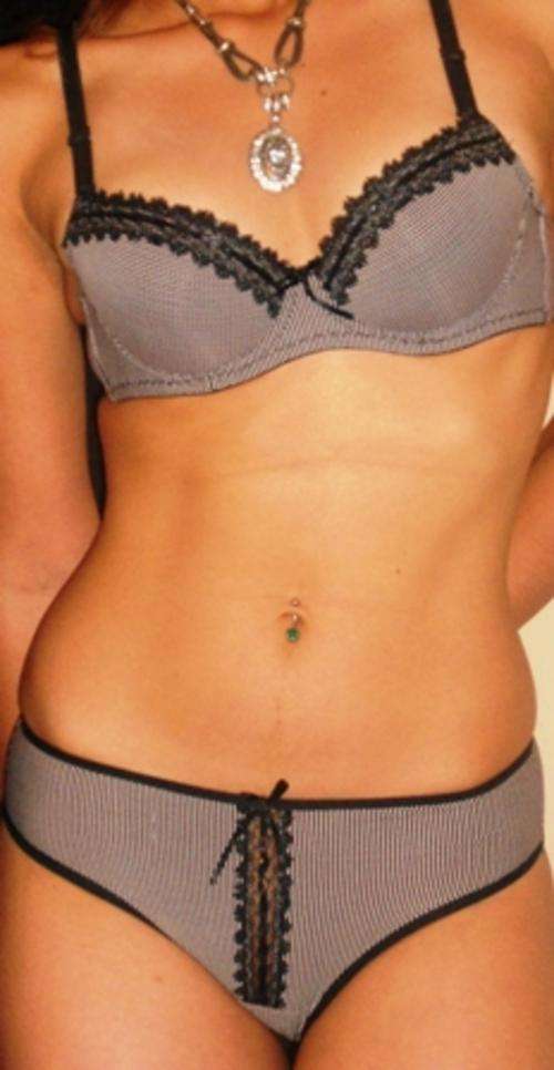 CLEARANCE SALE!!! SEXY BLACK AND WHITE BRA AND PANTY SET WITH BLACK LACE DETAIL!!!! 32A, Panty Small