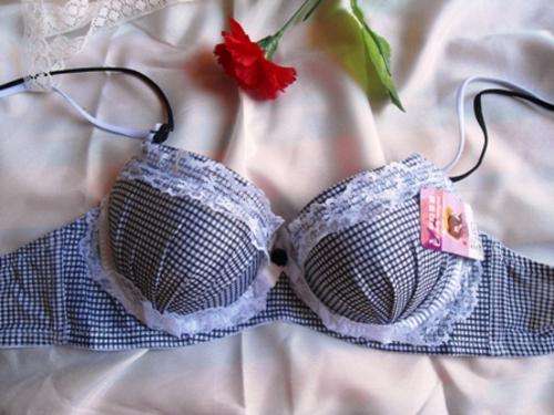 CLEARANCE SALE!!!!! PRETTY SCHOOL GIRL BRA WITH, ADJUSTABLE STRAPS!! 34A