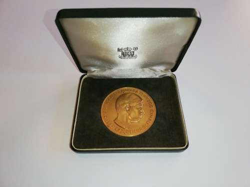 3x Medals and 1x 23kt gold 10 year anniversary 9/11 collectable.