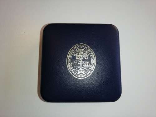 3x Medals and 1x 23kt gold 10 year anniversary 9/11 collectable.