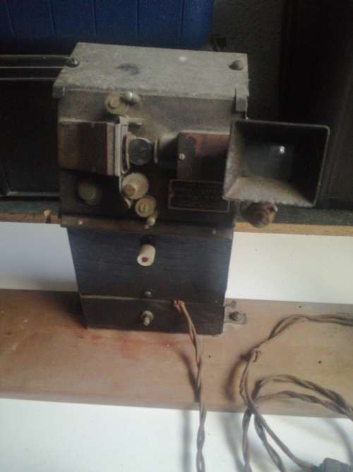 Vintage Cine-Kodak Senior Editor for 16mm Film and Rollers  1940`s