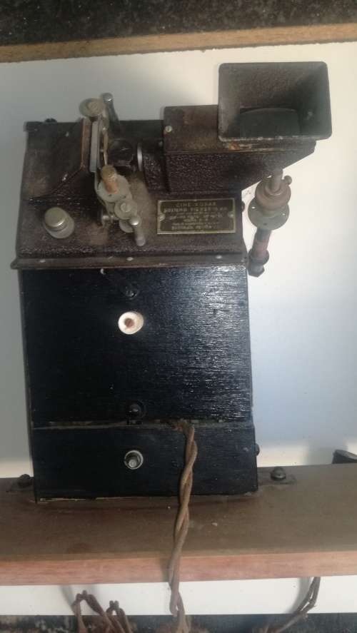 Vintage Cine-Kodak Senior Editor for 16mm Film and Rollers  1940`s