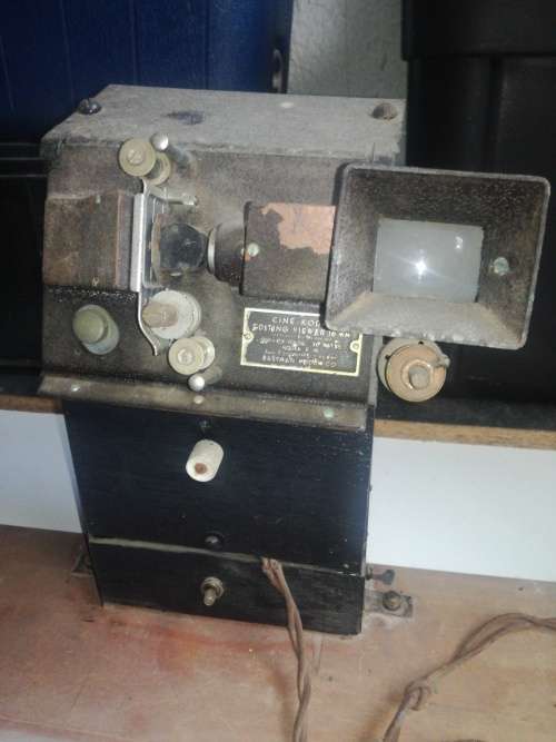 Vintage Cine-Kodak Senior Editor for 16mm Film and Rollers  1940`s