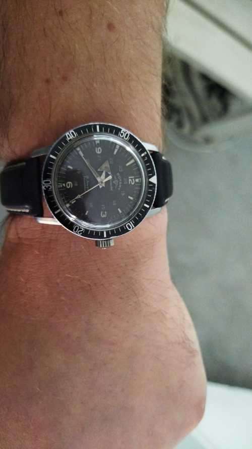 *STUNNING * VERY COLLECTABLE AUTOMATIC ROTARY AQUAPLUNGE 666Ft Devil Diver 1960s open to offers