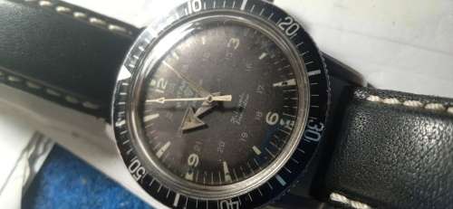 *STUNNING * VERY COLLECTABLE AUTOMATIC ROTARY AQUAPLUNGE 666Ft Devil Diver 1960s open to offers