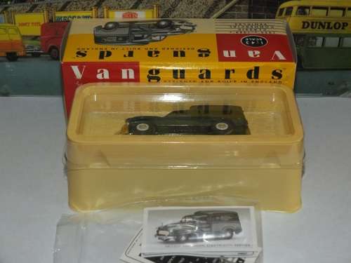 LLEDO VANGUARDS 1:43 MORRIS MINOR VAN - SOUTHERN ELECTRICITY SERVICE - VA11009 MIB.