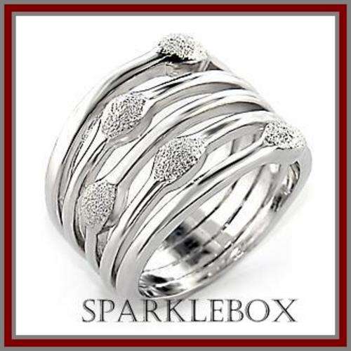 ~STYLISH DESIGN THICK BAND RING SIZE 8***~