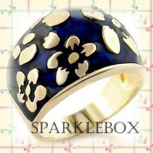 ***BEAUTIFUL SAPPHIRE BLUE EPOXY BAND RING*** SIZE 8