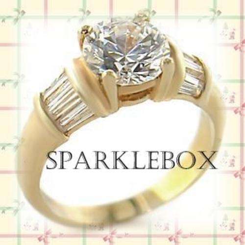 ***CLASSY PRONG PRINCESS CUT CZ BAND RING*** SIZE 7