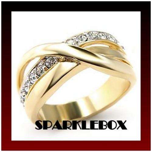 **CLASSY SWAROVSKI CRYSTAL BAND RING**SIZE 6