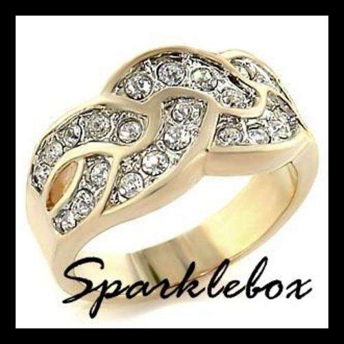 **Elegant Swarovski Crystal thick Band Ring**SIZE 6