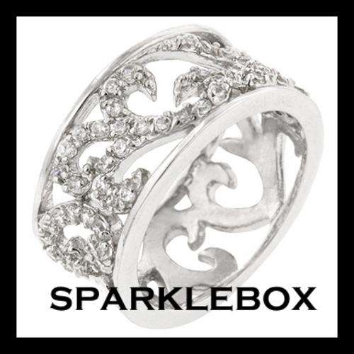 ***R50 STARTING PRICE***Elegant Vintage Design Simulated Diamond Ring***SIZE 6 ONLY