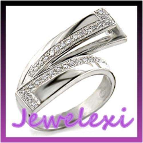 Minimalist CZ Cocktail Ring - SIZE 7