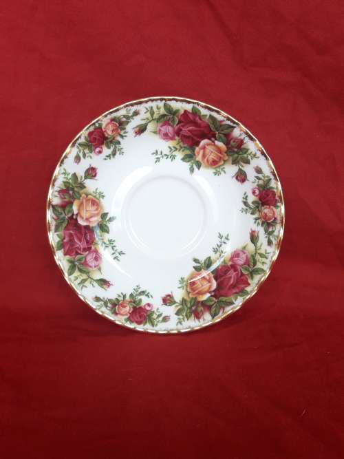 A beautiful Old Country Rose`s Royal Albert duo