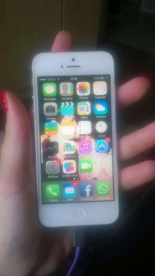 Iphone 5.. 16GB.. GREAT CONDITION
