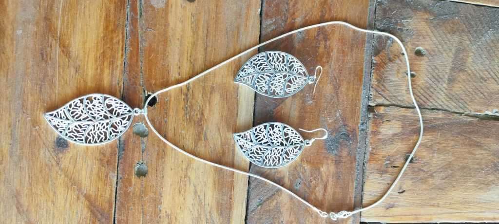 Necklace and Earing Set - Unique