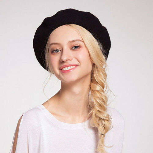 Beret Hat for Women Trendy French Style Artist Hats Solid Color Beanie Caps Warm in black,red, green