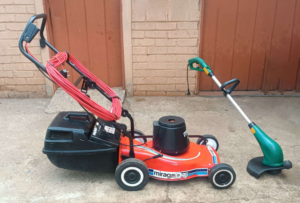 Heavy duty electric lawnmovwer and electric trimmer combo