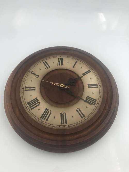 BEAUTIFUL WOODEN CLOCK