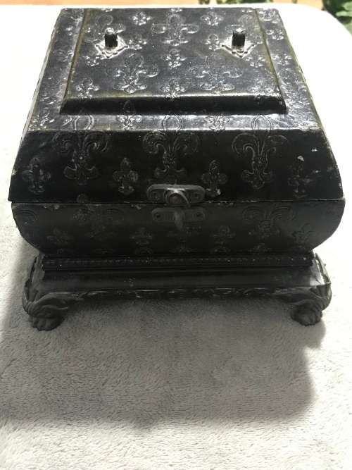 Wood jewellery box***