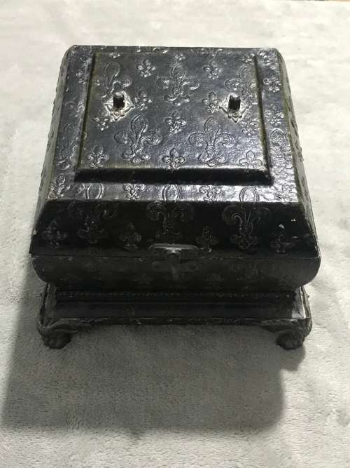 Wood jewellery box***