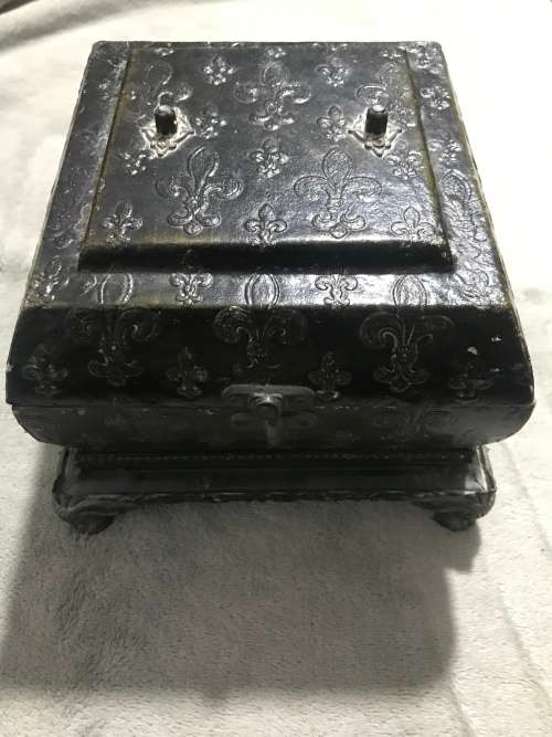 Wood jewellery box***