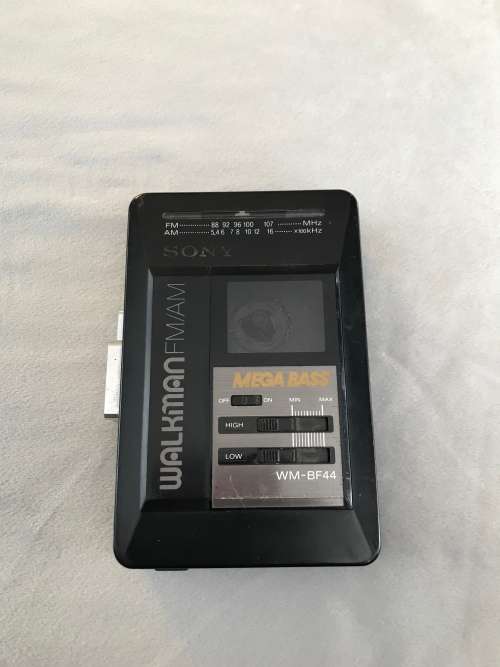 Sony walkman mega bass***