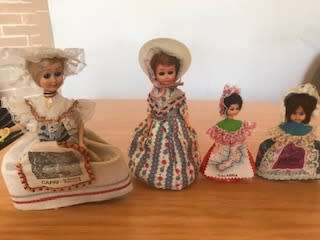 SIXTEEN VINTAGE INTERNATIONAL SOUVENIR DOLLS
